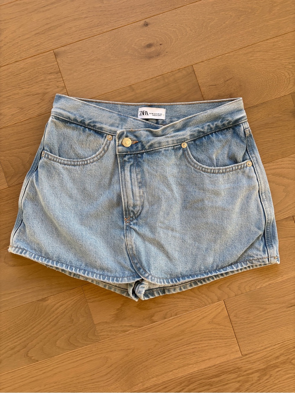 ZARA Light Wash Denim Jean Shorts - Pale Blue